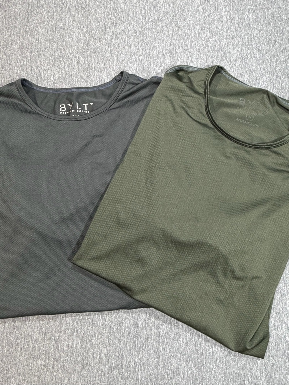 Lot of 2 - BYLT Performance Drop Cut Short Sleeve Mens Medium Stretch T Shirt